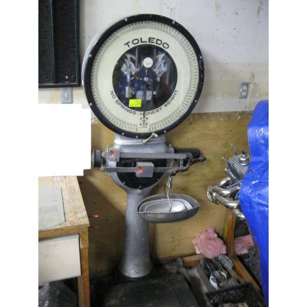 LG. 1000LB TOLEDO FLOOR SCALE
