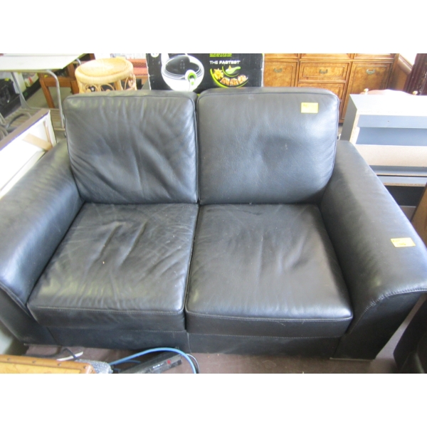LEATHER LOOK LOVE SEAT