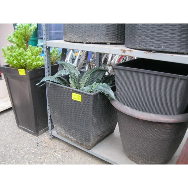 6 PLANTERS - 5 W/ARTIFICAL FLOWERS
