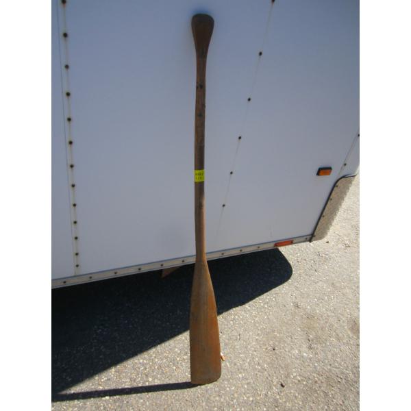 COLLECTABLE VINTAGE CANOE PADDLE