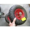 Image 2 : 2 TIRES & AXLE