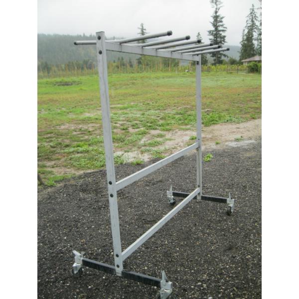 MOVEABLE CHAIR RACK ON CASTORS