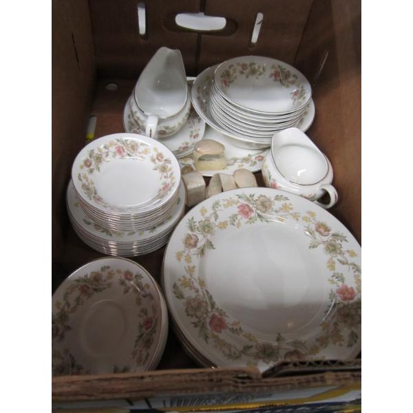 SET OF ENGLISH DISHES