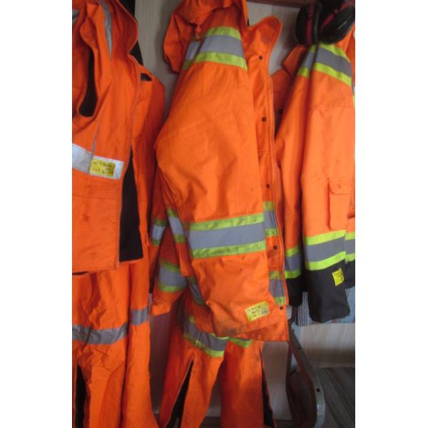 INSULATED ORANGE JACKETS & PANTS  (XL)