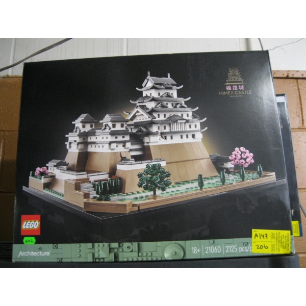 HIMEJI CASTLE ARCHITECTURE LEGO BUILDING