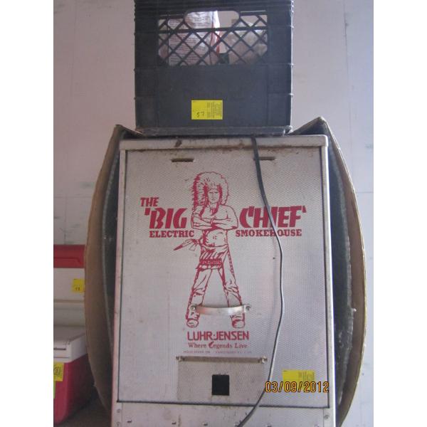 BIG CHIEF ELECTRIC SMOKER W/CHIPS