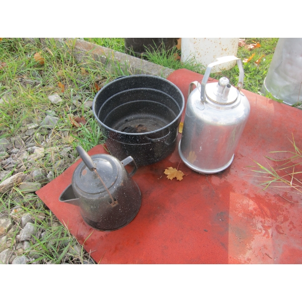 STAINLESS CONTAINER & A ENAMEL COFFEE POT
