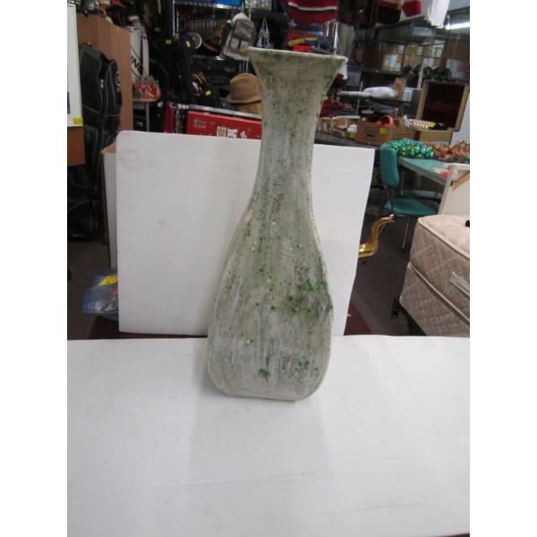 LG. CERAMIC VASE