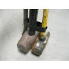 Image 2 : 2 SLEDGEHAMMERS & A PRY BAR