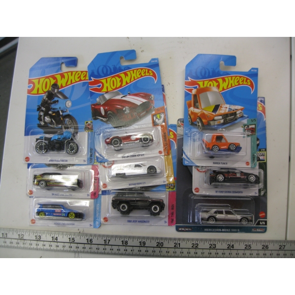 9 HOT WHEELS CARDS