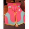 Image 2 : SM. NEW PAIR OF SZ 12 KIDs BLAZER RUNNERS & KIDs LIFE JACKET