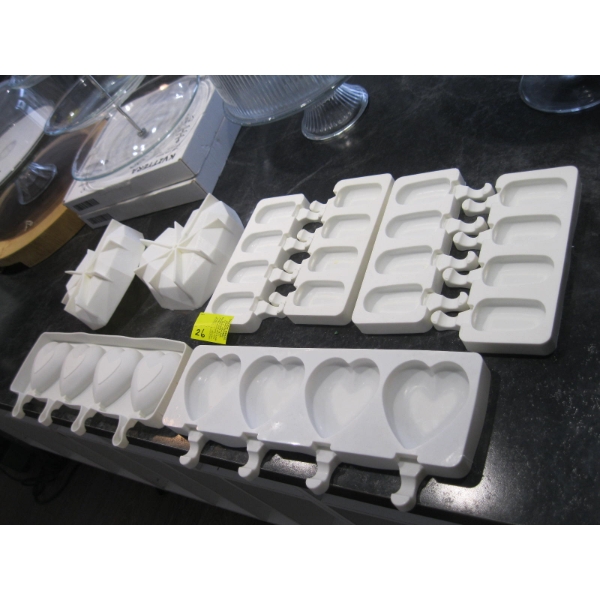 WHITE SILICONE MOLDS