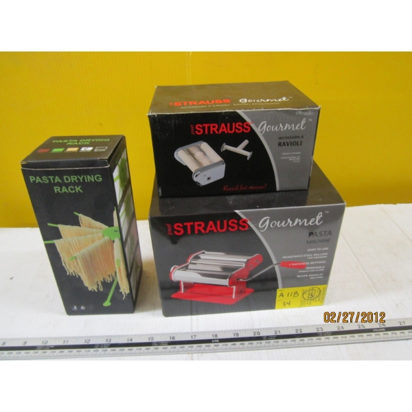 STRAUSS GOURMET PASTA MACHINE W/RAVIOLI ATTACHMENT & PASTA DRYING RACK