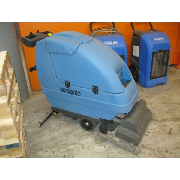 SCRUBTEC FLOOR SCRUBBER