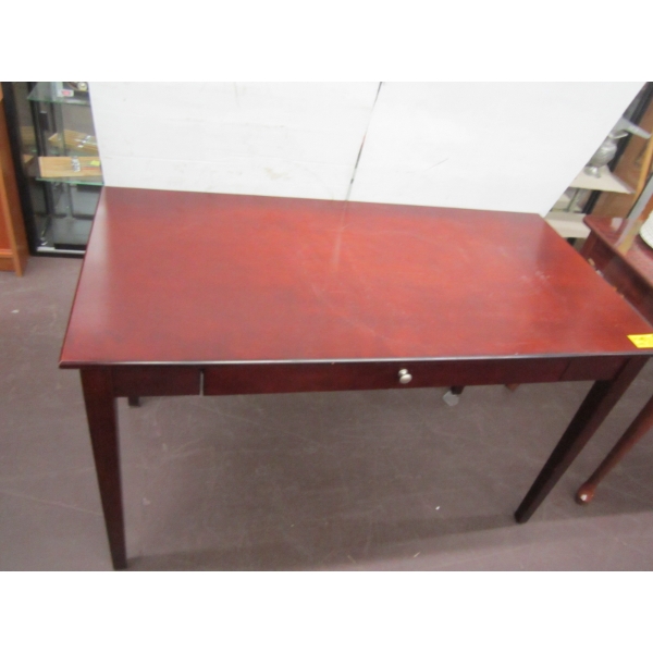 DESK/TABLE W/KEYBOARD DRAWER