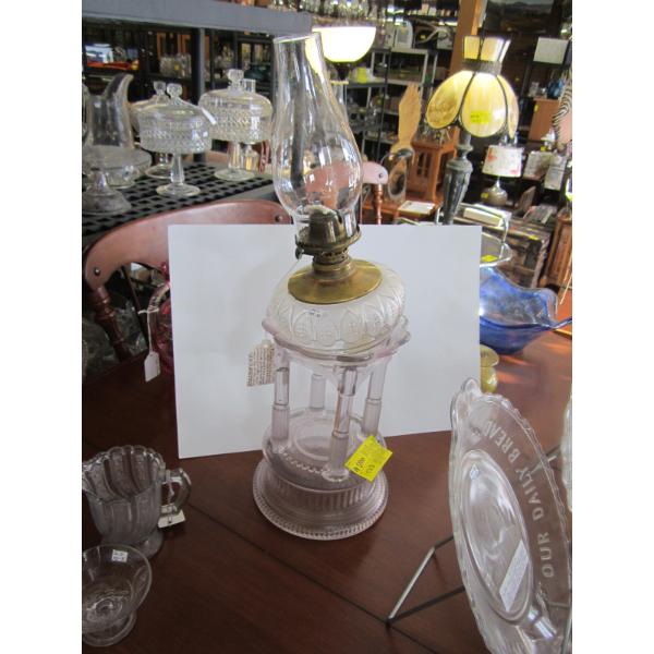 OIL LANTERN W/STAND