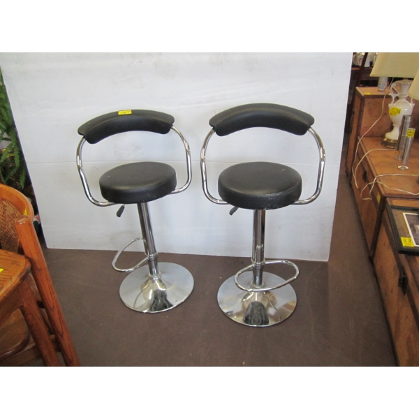 2 SWIVEL CHROME BASED BAR STOOLS