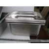 Image 2 : 6 SMALL STAINLESS STEEL FOOD TRAYS & 2 LG. STAINLESS STEEL FOOD TRAYS W/LIDS