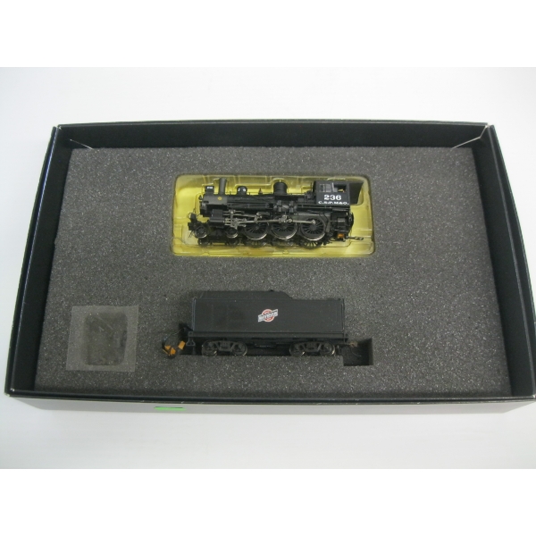 HO SCALE SPECTRUM ENGINE & TENDER - NORTHWESTERN