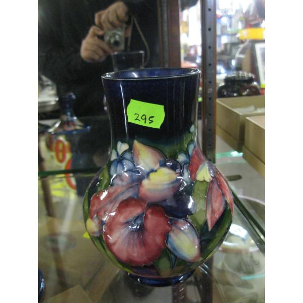 MOORCROFT 7" VASE