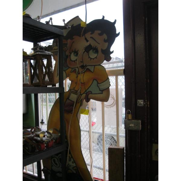 BETTY BOOP CARDBOARD CUTOUT