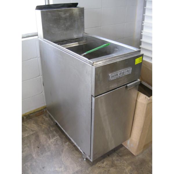 AMERICAN RANGE DEEP FRYER W/1 BASKET
