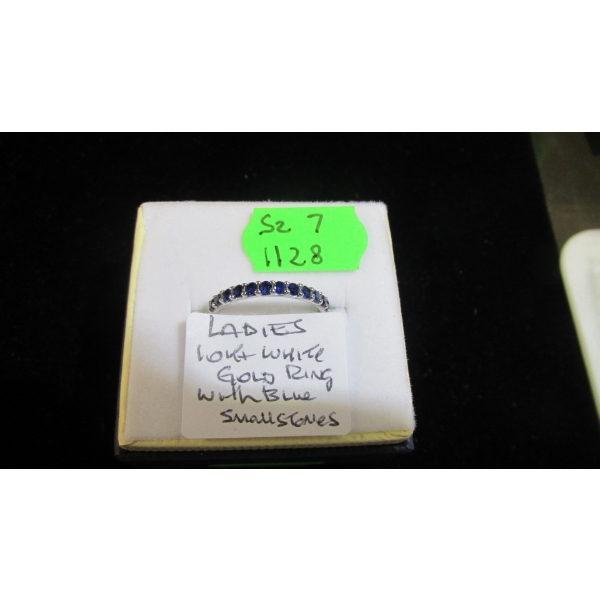 LADIES 10KT WHITE GOLD RING W/BLUE SM. STONES, SZ 7