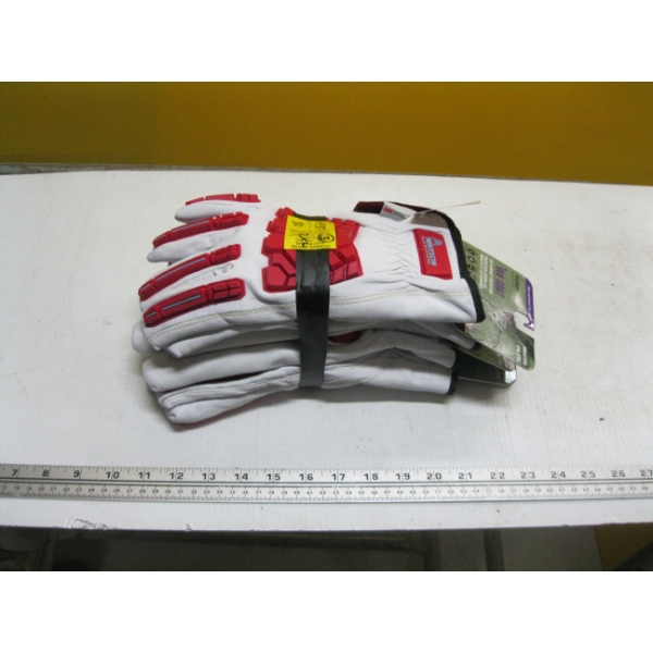 3 PAIR OF 2XL GLOVES