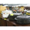 Image 2 : CROCKPOT & 2 ROASTING PANS