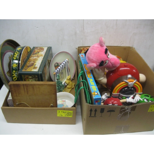 2 FLATS OF COLLECTABLES & TINS