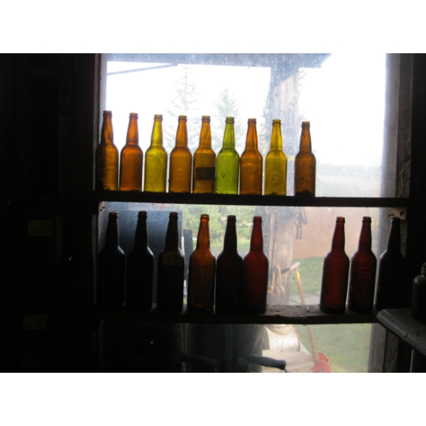 LG. LOT OF VICTORIA BREWING CO. BOTTLES