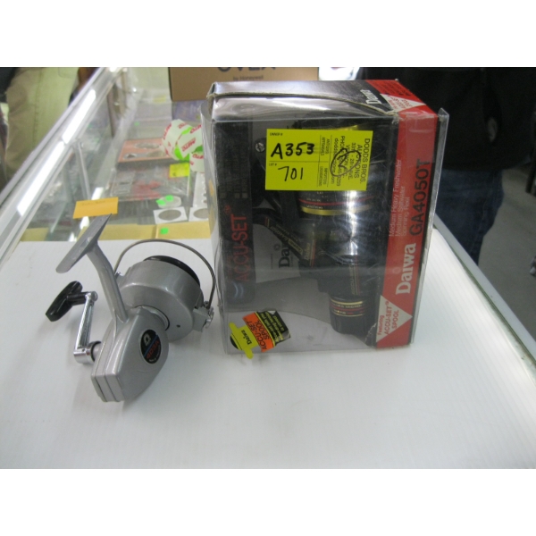2 SPINNING REELS