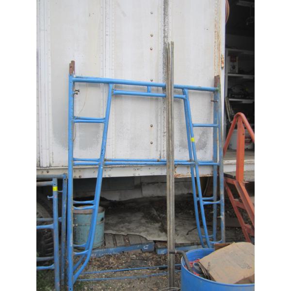 TALL SCAFFOLDING W/2 CROSS MEMBERS
