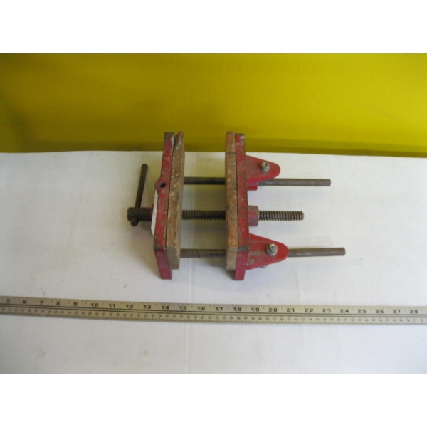 WOOD VISE