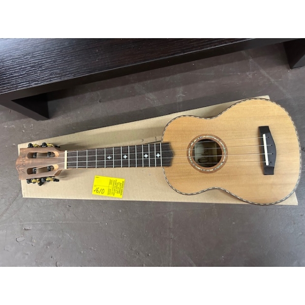 SM. ALOHA UKULELE