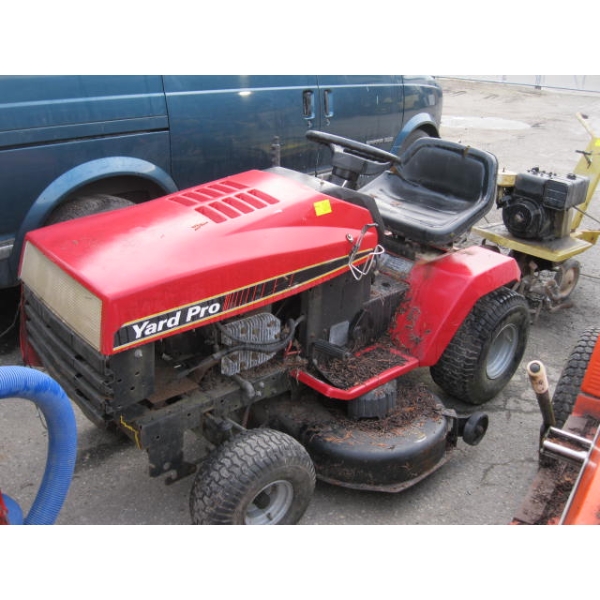 YARD PRO RIDE ON MOWER (CONDITION UNKNOWN)
