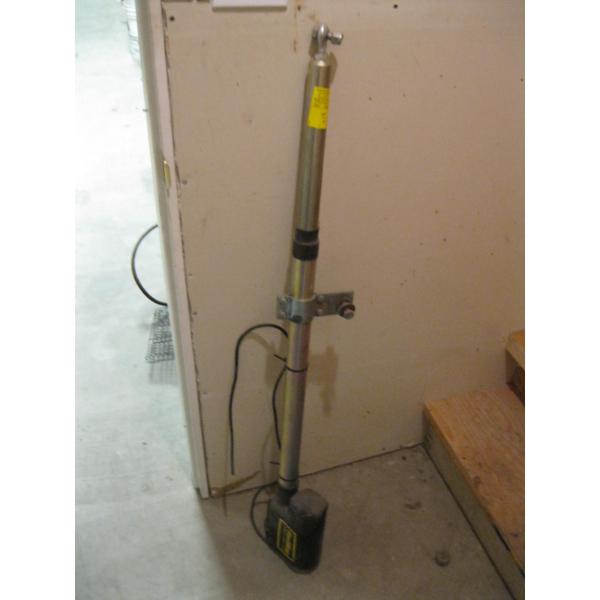 LINEAR ACTUATOR