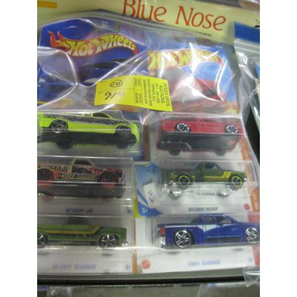 10 NEW HOTWHEELS CARS