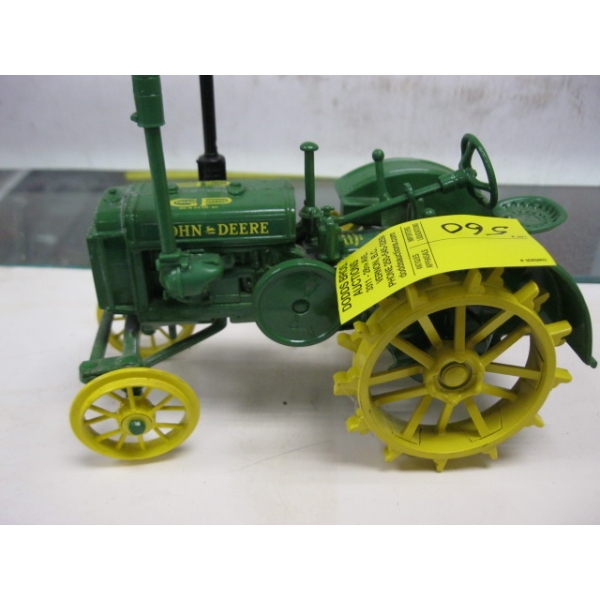 JOHN DEERE DIECAST TRACTOR