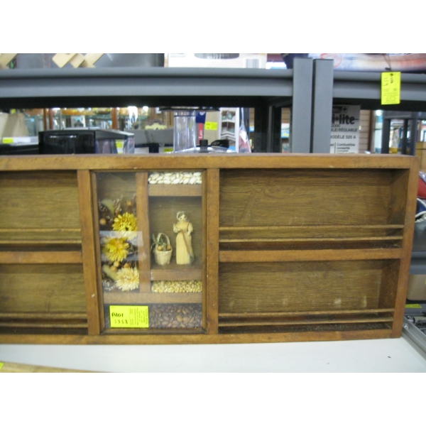 DECORATIVE SHELF UNIT