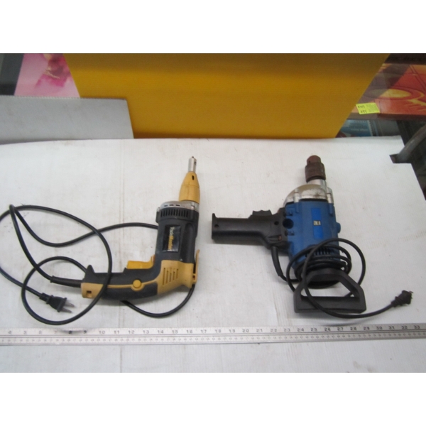 TRADE MASTER SCREW SHOOTER & A POWERFIST 1/2" DRILL