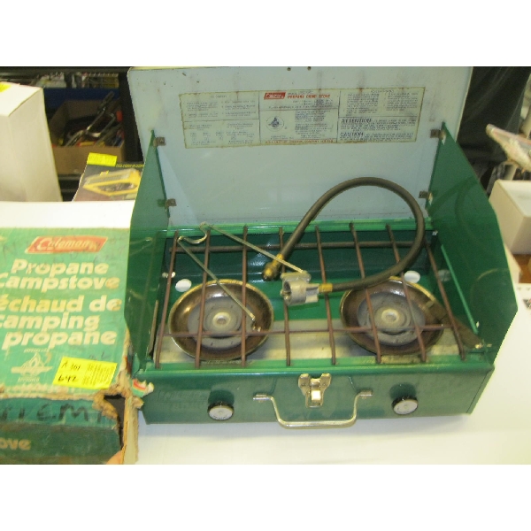 COLEMAN PROPANE CAMP STOVE
