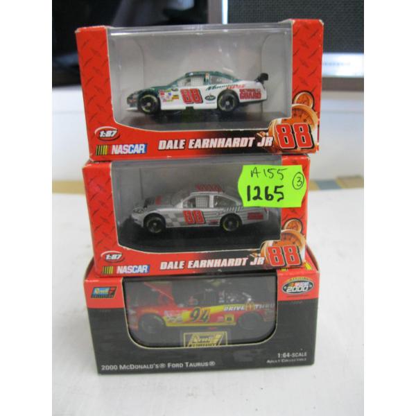 3 SM. NASCAR COLLECTOR CARS