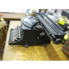 Image 2 : UNDERWOOD MANUAL TYPEWRITER