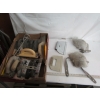 Image 1 : FLAT OF ASST. TROWELS, KNEEPADS, ETC.