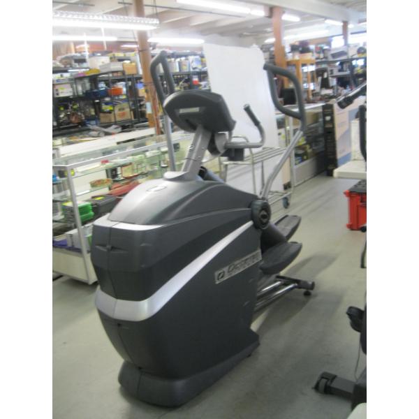 OCTANE FITNESS COMMERCIAL PRO 3500 ELLIPTICAL TRAINER W/MAT