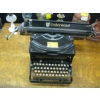 Image 1 : UNDERWOOD MANUAL TYPEWRITER
