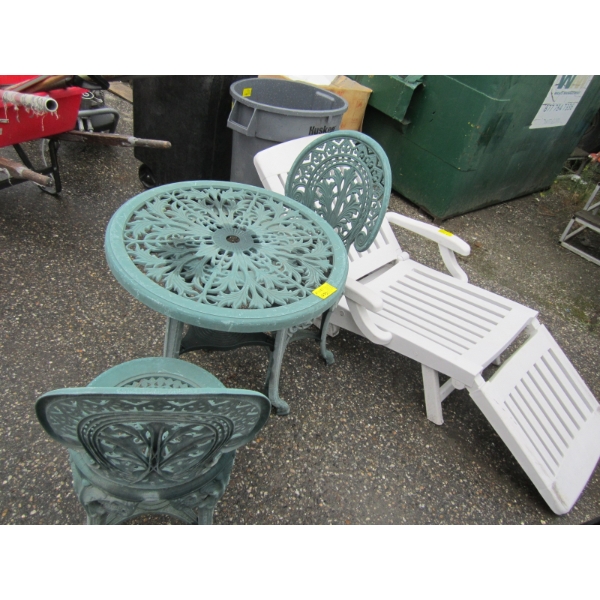 PLASTIC BISTRO TABLE W/2 CHAIRS & A PLASTIC RECLINING PATIO CHAIR