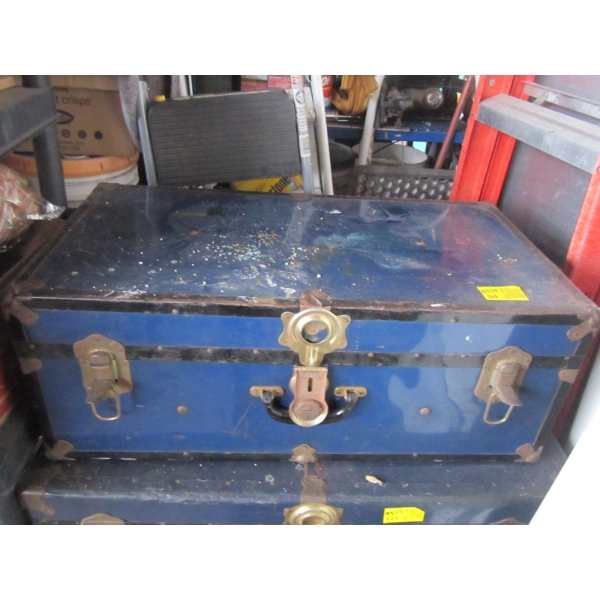METAL BOUND HALF TRUNK