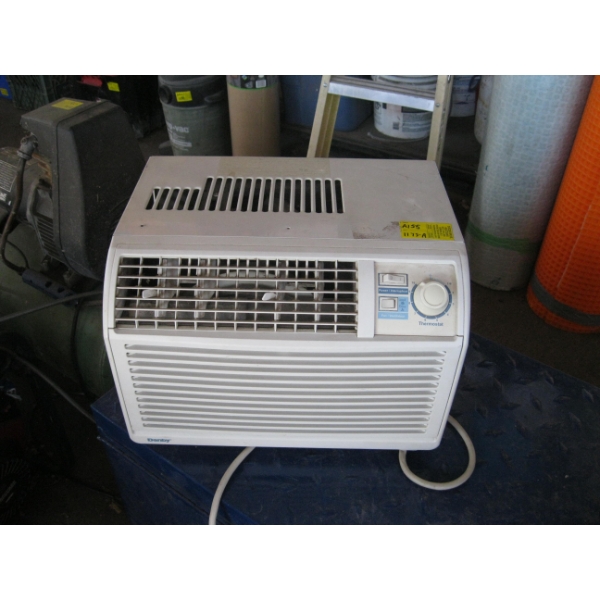 DANBY WINDOW MOUNT AIR CONDITIONER